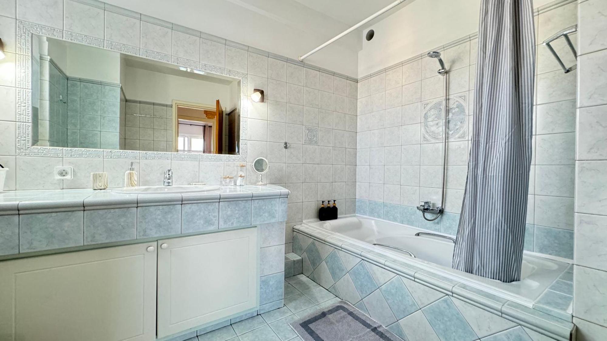 Sunny Apartment For Couples & Friends In Centre Héraklion Extérieur photo