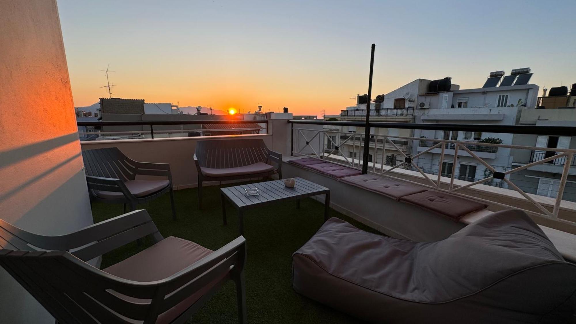 Sunny Apartment For Couples & Friends In Centre Héraklion Extérieur photo